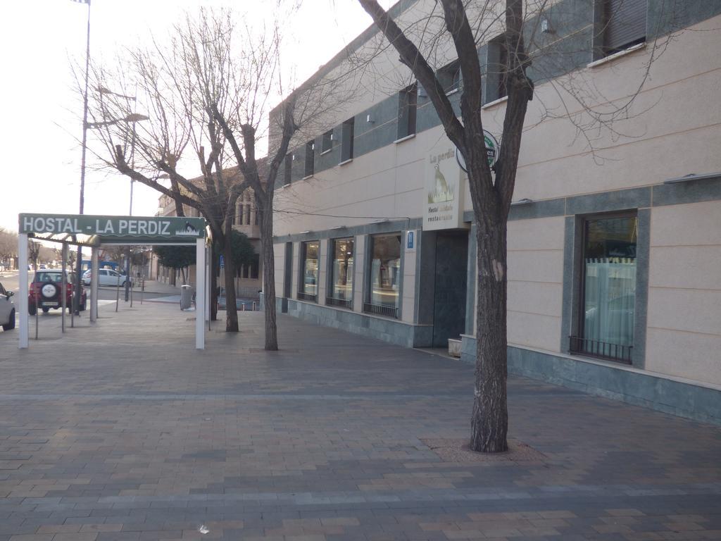 Hostal La Perdiz Sonseca Bagian luar foto